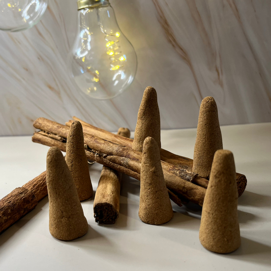 Regulus – Räucherkegel Zimt / Wohlstand