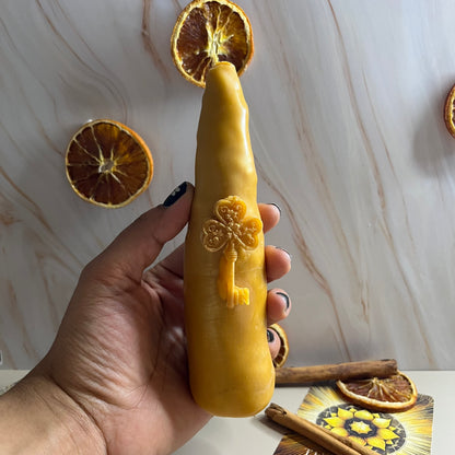 Golden Fülle – Ritualkerze aus Bienenwachs | Nanna Moon
