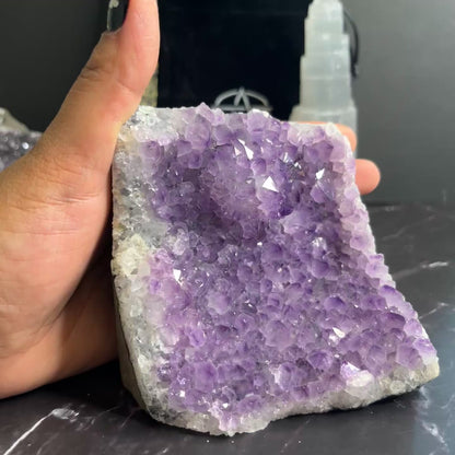 Amethyst Druse mit flacher Basis